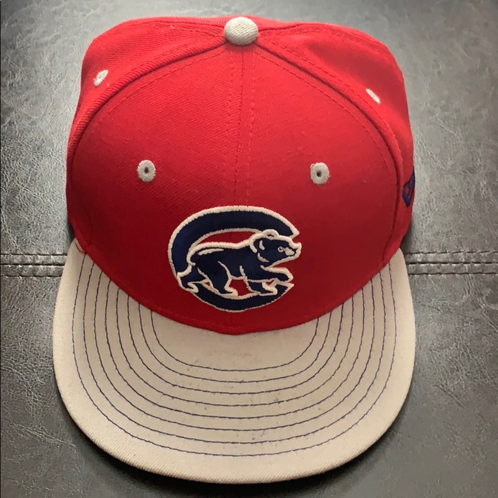 Red 59fifty Cubs hat.